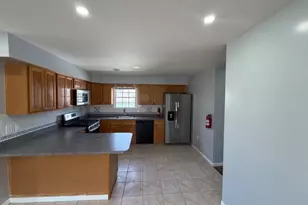 555 1st Ave, Elizabeth, NJ 07206 - Photo 7