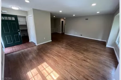 28 Brandywyne Dr, Florham Park, NJ 07932 - Photo 3