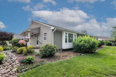 28 Brandywyne Dr, Florham Park, NJ 07932 - Photo 3