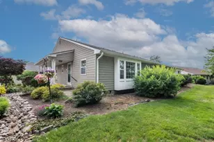 28 Brandywyne Dr, Florham Park, NJ 07932 - Photo 3