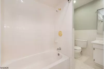 28 Brandywyne Dr, Florham Park, NJ 07932 - Photo 15