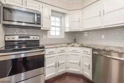 28 Brandywyne Dr, Florham Park, NJ 07932 - Photo 5