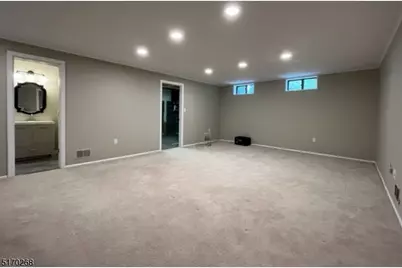 28 Brandywyne Dr, Florham Park, NJ 07932 - Photo 13