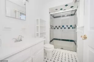 9 Sycamore Ln, Piscataway Township, NJ 08854 - Photo 15