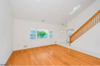 9 Sycamore Ln, Piscataway Township, NJ 08854 - Photo 7