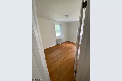 399 Fairview Ave, Dunellen, NJ 08812 - Photo 3