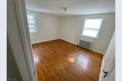 399 Fairview Ave, Dunellen, NJ 08812 - Photo 5