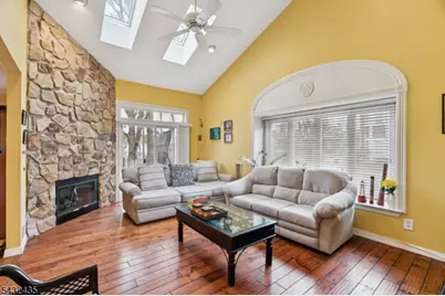 118 Coppertree Ct, Edison, NJ 08820 - Photo 5
