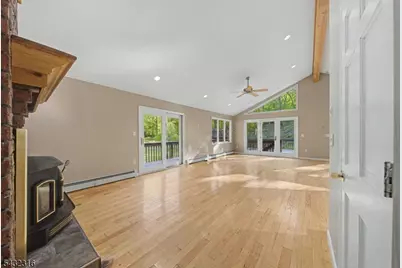 1127 Dark Moon Rd, Frelinghuysen Township, NJ 07860 - Photo 15