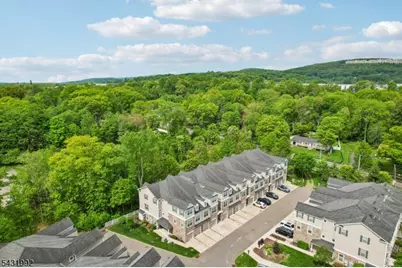 605 Lopez Ln, Morris Plains, NJ 07950 - Photo 15