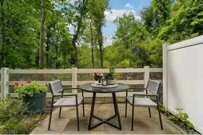 605 Lopez Ln, Morris Plains, NJ 07950 - Photo 9