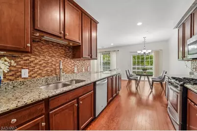 605 Lopez Ln, Morris Plains, NJ 07950 - Photo 3