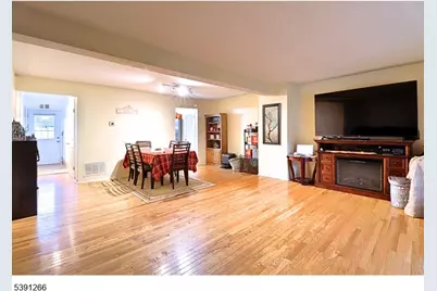 2301 Trafalgar Sq, Hillsborough Township, NJ 08844 - Photo 9