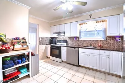 2301 Trafalgar Sq, Hillsborough Township, NJ 08844 - Photo 5