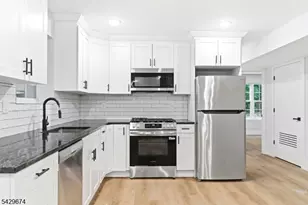 129 Mt Pleasant Ave, Newark, NJ 07104 - Photo 3