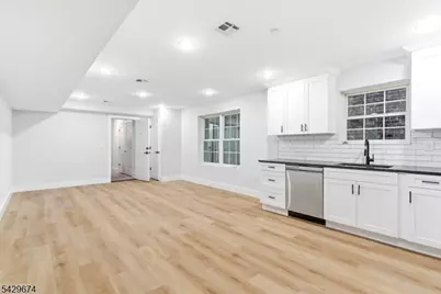 129 Mt Pleasant Ave #1, Newark, NJ 07104 - Photo 5