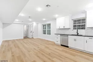 129 Mt Pleasant Ave, Newark, NJ 07104 - Photo 5
