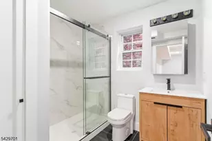 129 Mt Pleasant Ave, Newark, NJ 07104 - Photo 21