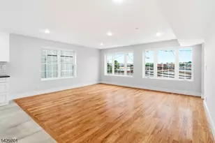 129 Mt Pleasant Ave, Newark, NJ 07104 - Photo 7