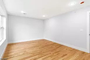 129 Mt Pleasant Ave, Newark, NJ 07104 - Photo 13