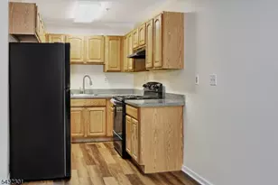 9 Madison Ave, Paterson, NJ 07524 - Photo 5
