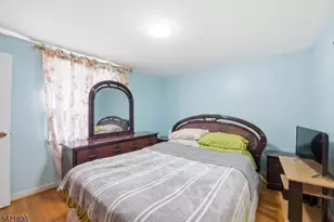 674 Berkeley Ave, Orange, NJ 07050 - Photo 17