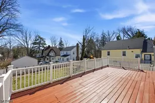 674 Berkeley Ave, Orange, NJ 07050 - Photo 21