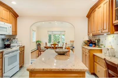 6 Driftway, Roseland, NJ 07068 - Photo 13