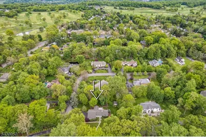 6 Driftway, Roseland, NJ 07068 - Photo 3