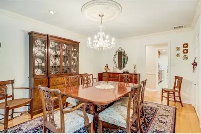 6 Driftway, Roseland, NJ 07068 - Photo 11