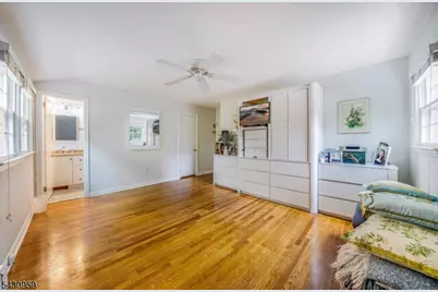 6 Driftway, Roseland, NJ 07068 - Photo 21