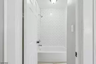301 E 9th Ave, Roselle, NJ 07203 - Photo 23