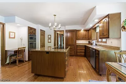13 Hamden Rd, Franklin Township, NJ 08822 - Photo 9
