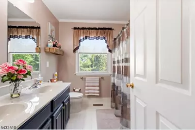 1 Tanager Dr, Raritan Township, NJ 08551 - Photo 39