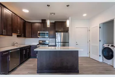 1025 Raritan Rd #303, Clark Township, NJ 07066 - Photo 13