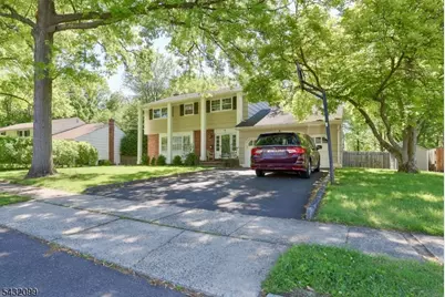 93 Summit Ct, Westfield, NJ 07090 - Photo 3