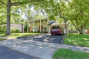 93 Summit Ct, Westfield, NJ 07090 - Photo 3