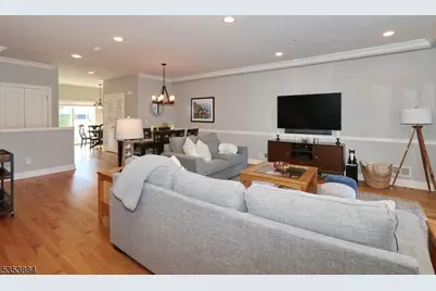8 Riverbend Ct, New Providence, NJ 07974 - Photo 5