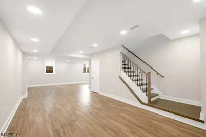 139 Philip, Elmwood Park, NJ 07407 - Photo 31