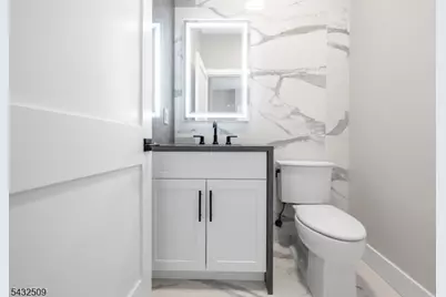 139 Philip, Elmwood Park, NJ 07407 - Photo 13