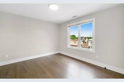 139 Philip, Elmwood Park, NJ 07407 - Photo 29
