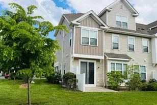 810 Greenland Square, Highland Park, NJ 08904 - Photo 1
