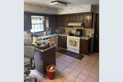 7 Bedford Ct, Clinton Township, NJ 08801 - Photo 3