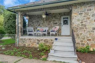 122 Aurora St, Lopatcong Township, NJ 08865 - Photo 5
