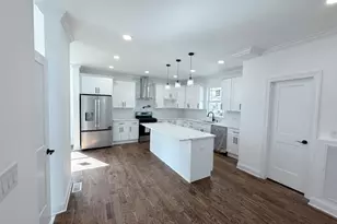 28 McKinley, Woodbridge Township, NJ 08830 - Photo 3