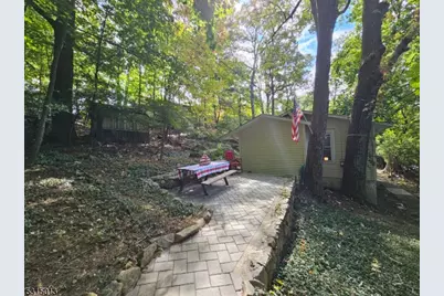 40 Playhouse Park, Jefferson Township, NJ 07849 - Photo 15