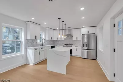 21 Cross St, Montclair, NJ 07042 - Photo 5
