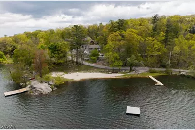 1052 Lakeside Dr East, Vernon Twp., NJ 07422 - Photo 29