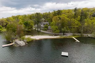 1052 Lakeside Dr E, Vernon Twp., NJ 07422 - Photo 29