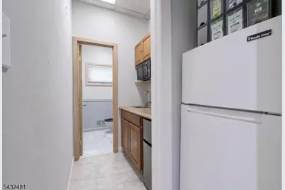38 N Gaston Ave, Somerville, NJ 08876 - Photo 17